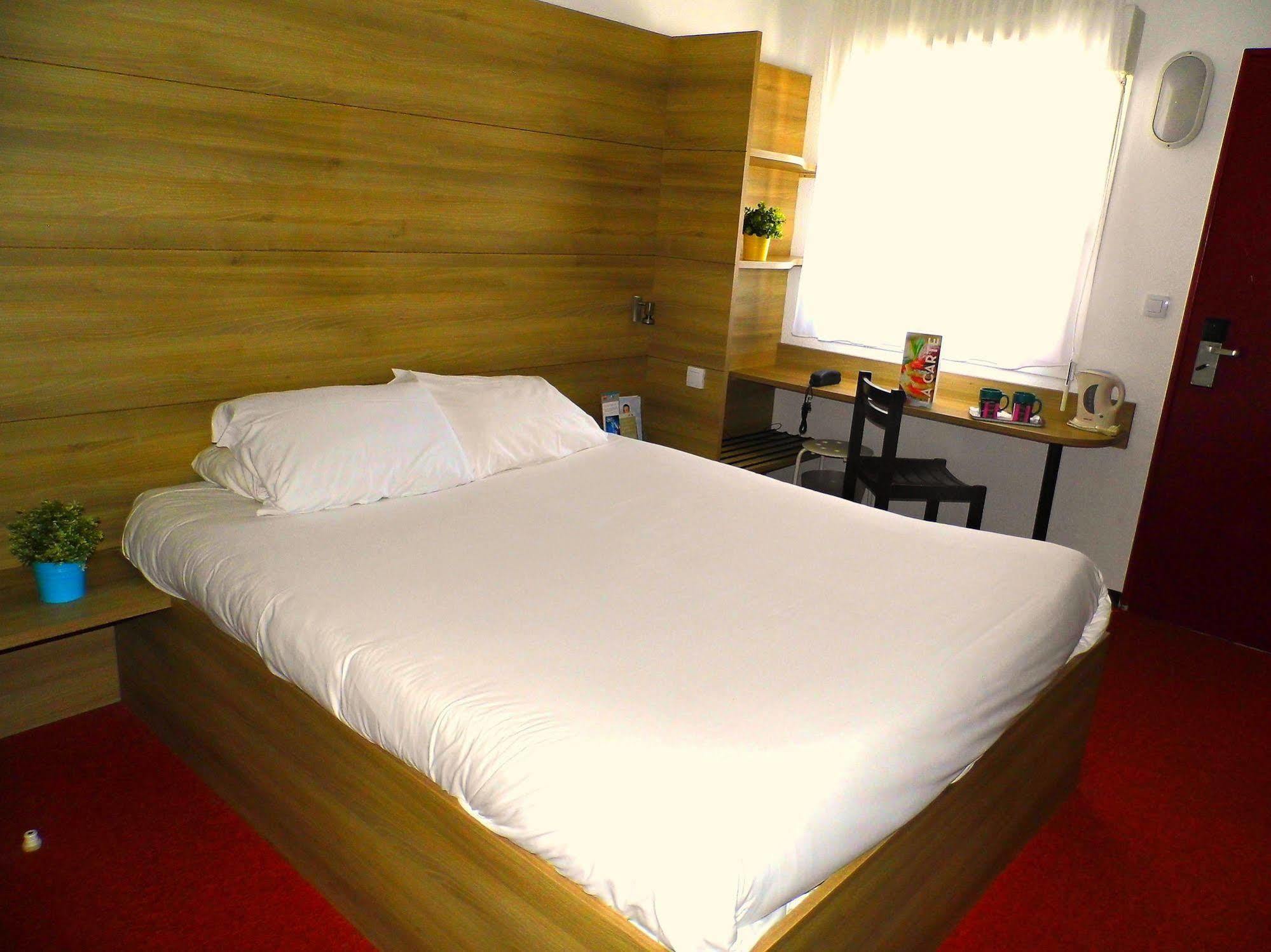 So'Lodge Niort A83 La Creche Exteriör bild